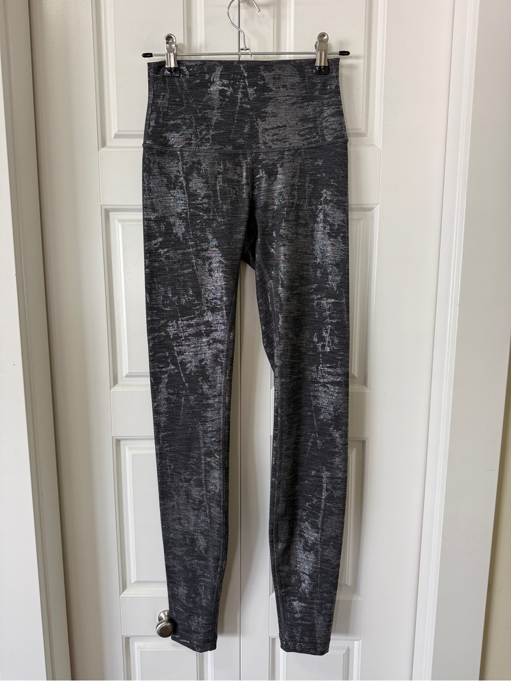 Lululemon Wunder Under High-Rise Tight 28” | Black Foil Print | Size 2
